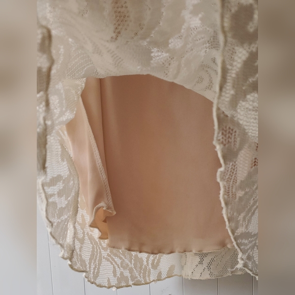 Lace overlay halter-style top by A'gaci in size M - Picture 3 of 8